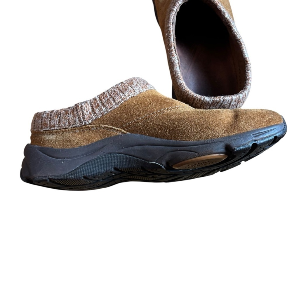 Vionic Tan and Black Mules with Suede Upper - Picture 5 of 8